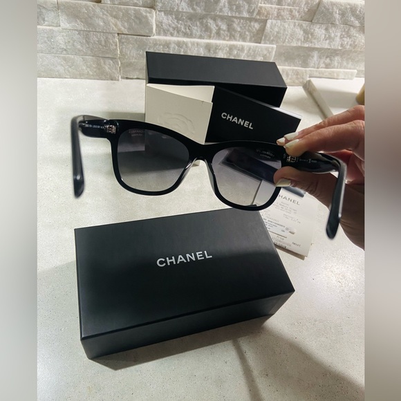 100% AUTH SQUARE CHANEL POLARIZED SUNGLASSES BLACK RECEIPT , CASE , TAG - Picture 4 of 17